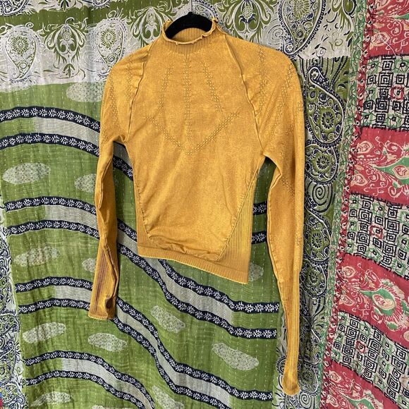 Free People Dark Mustard Good Karma Hi-Neck Layer Top Size Medium/ Large - Picture 7 of 15